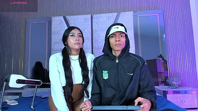 candyandmarilyn online show from April 17, 2026, 9:17 pm