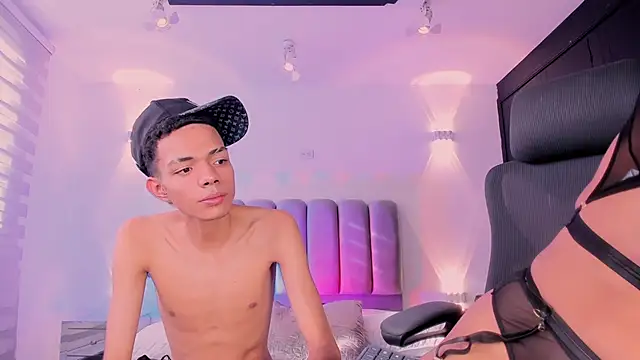 candyandmarilyn online show from November 22, 2025, 9:02 pm