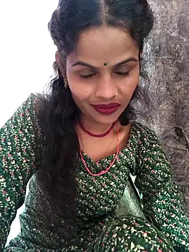 Snapshot of Eshna_Dabral chatting on November 29, 2025, 3:06 am Eshna Dabral online show from November 29, 2025, 3:06 am