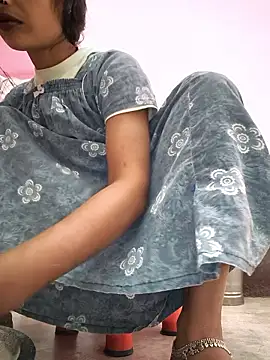 Snapshot of Eshna_Dabral chatting on November 7, 2025, 1:10 am Eshna Dabral online show from November 7, 2025, 1:10 am