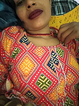 Snapshot of Eshna_Dabral chatting on November 20, 2025, 3:56 pm Eshna Dabral online show from November 20, 2025, 3:56 pm