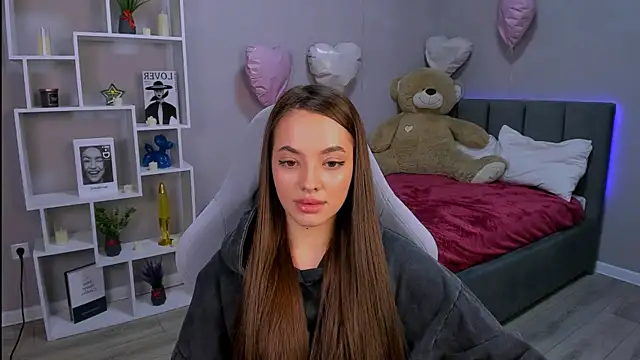 MelanieAlves online show from March 23, 2026, 2:17 pm