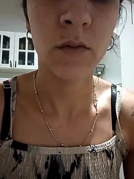 Camilitah online show from April 18, 2026, 2:25 am