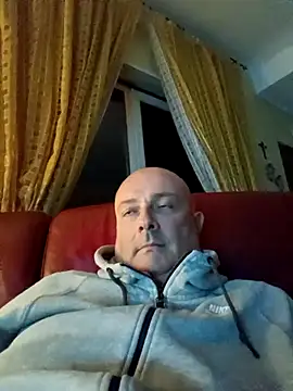 Alexis Bull online show from November 30, 2025, 12:00 am