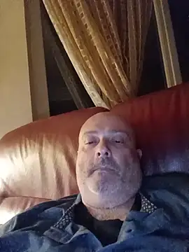 Snapshot of Alexis_Bull chatting on May 15, 2026, 10:52 pm Alexis Bull online show from May 15, 2026, 10:52 pm