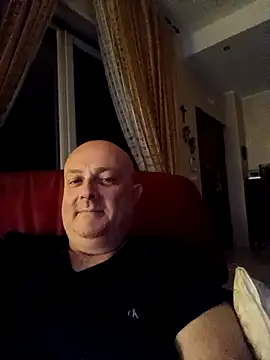 Alexis Bull online show from April 19, 2026, 10:34 pm