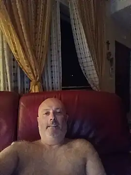 Snapshot of Alexis_Bull chatting on June 28, 2026, 11:00 pm Alexis Bull online show from June 28, 2026, 11:00 pm