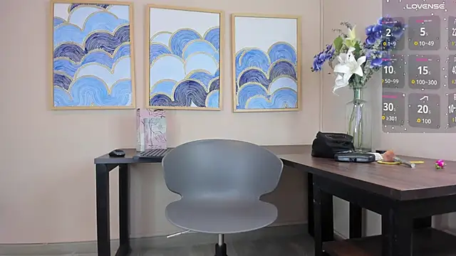 andrea xoe  online show from November 5, 2025, 12:52 pm