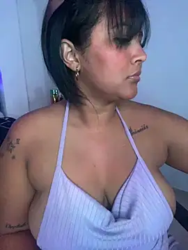 Snapshot of sashaoficial_ chatting on September 9, 2025, 4:55 am sashaoficial online show from September 9, 2025, 4:55 am