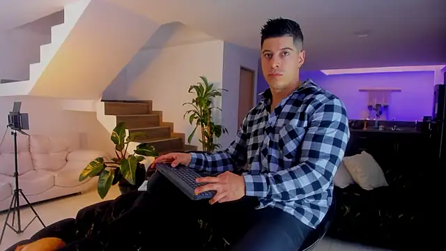 Lukas Green online show from March 17, 2026, 5:27 pm