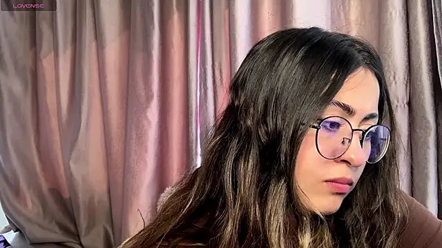 Snapshot of emma__bell_ chatting on July 30, 2026, 7:13 pm emma bell online show from July 30, 2026, 7:13 pm