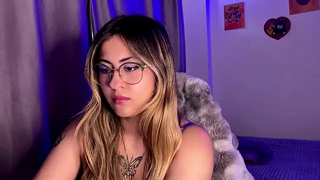 emma  bell  online show from October 29, 2025, 9:03 pm