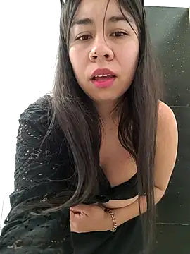 Snapshot of Yuli_Mars chatting on December 3, 2025, 4:39 pm Yuli Mars online show from December 3, 2025, 4:39 pm