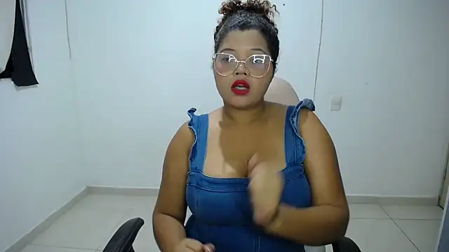 natalietits1 online show from February 14, 2026, 12:22 am