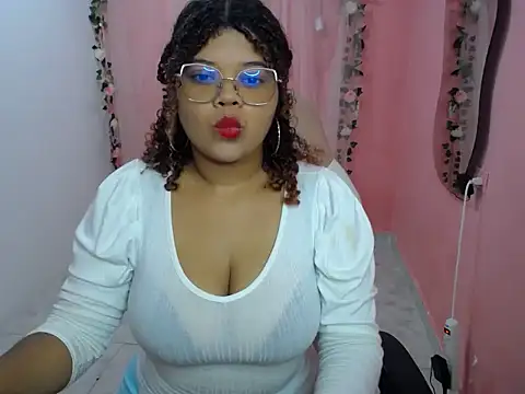 natalietits1 online show from October 4, 2025, 3:46 pm