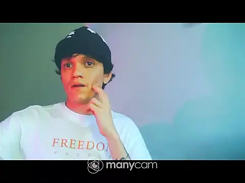 Snapshot of santihot089 chatting on October 18, 2025, 9:28 pm santihot089 online show from October 18, 2025, 9:28 pm