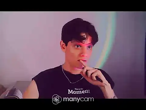 santihot089 online show from February 13, 2026, 3:28 am