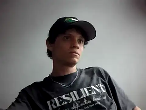 Snapshot of santihot089 chatting on March 19, 2025, 10:42 pm santihot089 online show from March 19, 2025, 10:42 pm