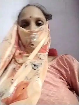 Snapshot of Soniy-Maax chatting on September 17, 2025, 8:05 am Soniy-Maax online show from September 17, 2025, 8:05 am