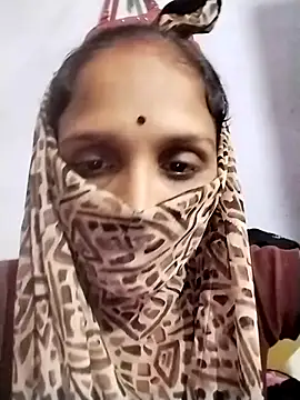 Snapshot of Soniy-Maax chatting on April 15, 2026, 4:11 pm Soniy-Maax online show from April 15, 2026, 4:11 pm
