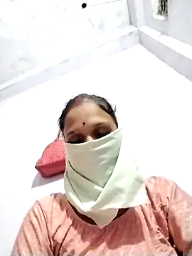 Snapshot of Soniy-Maax chatting on March 13, 2026, 4:56 pm Soniy-Maax online show from March 13, 2026, 4:56 pm