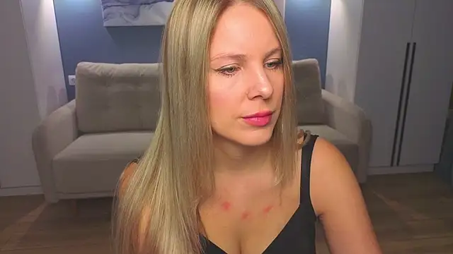 MelanieBennett online show from January 13, 2026, 6:17 am