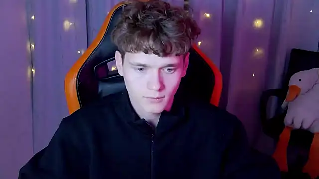 DanyDavis online show from April 10, 2026, 9:00 pm