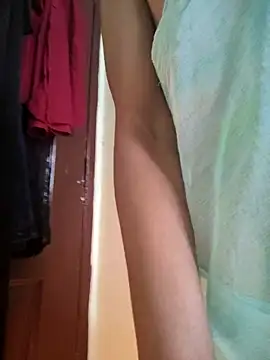 Desi Bhabi 01 online show from February 9, 2026, 5:05 am