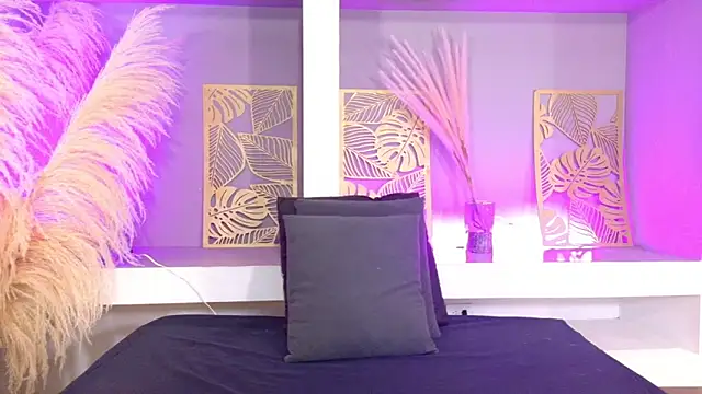 Snapshot of RachelStonne chatting on October 30, 2025, 1:09 pm RachelStonne online show from October 30, 2025, 1:09 pm