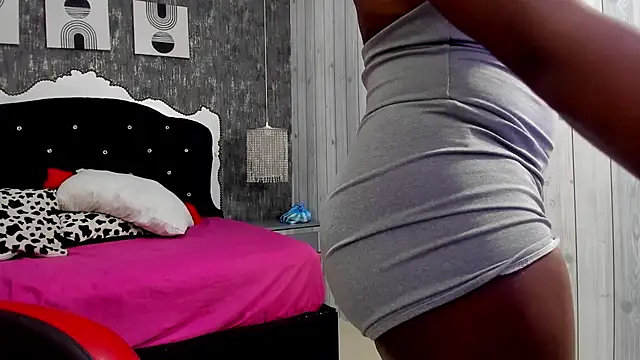 Snapshot of CloeThomm chatting on October 31, 2025, 3:36 am CloeThomm online show from October 31, 2025, 3:36 am