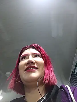 Cerecitaa02  online show from February 16, 2026, 11:02 pm