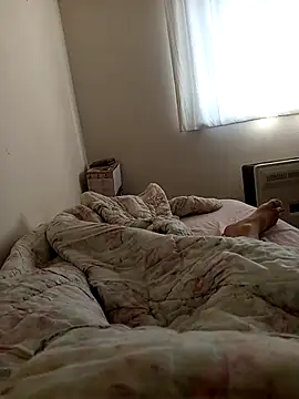 leona633 online show from December 18, 2025, 9:25 am