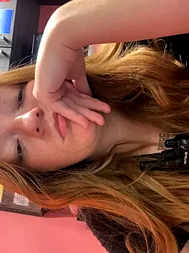 bankruptbabe online show from September 15, 2025, 2:23 am