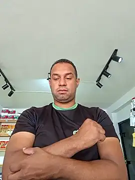 elnegro707070 online show from January 8, 2026, 1:06 pm