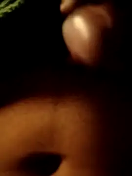 Snapshot of Safadiooline chatting on November 28, 2025, 8:25 am Safadiooline online show from November 28, 2025, 8:25 am