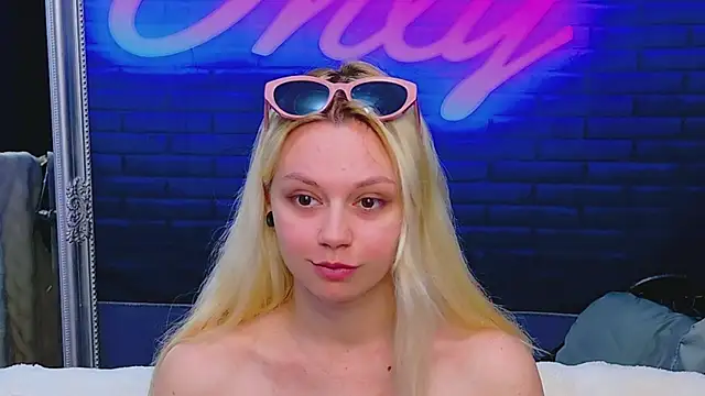 AlessiaCroft online show from June 6, 2026, 4:07 am