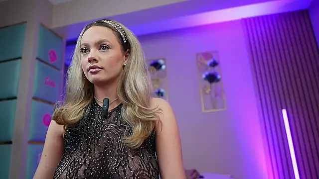 Snapshot of SabrinaJade chatting on May 2, 2026, 4:39 am SabrinaJade online show from May 2, 2026, 4:39 am
