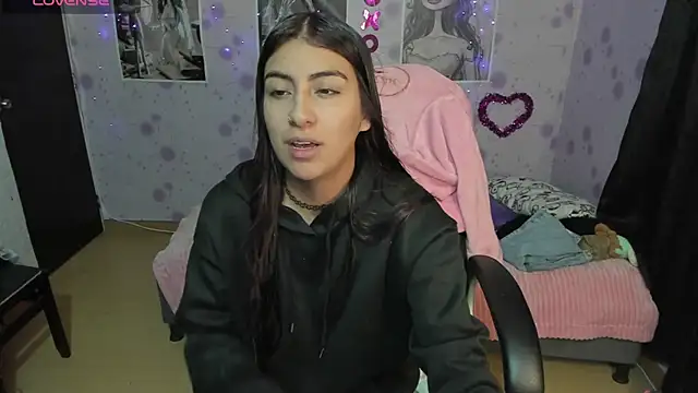 Medussa katt online show from November 12, 2025, 4:16 am