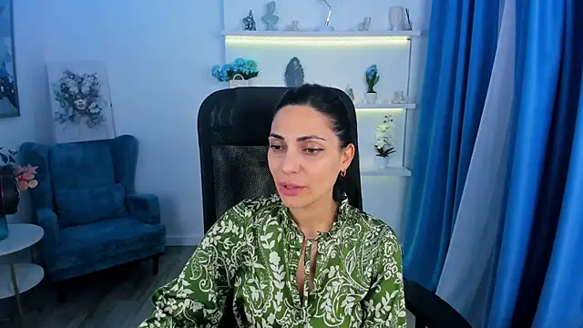 AllaYerty online show from November 21, 2025, 11:42 am