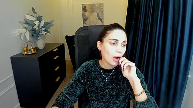 AllaYerty online show from November 12, 2025, 11:47 am