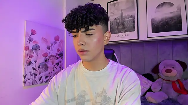 Niick Twink online show from October 15, 2025, 7:22 pm