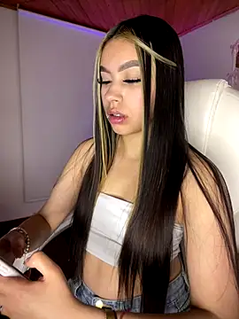 Cristina pinkk online show from September 24, 2025, 12:18 am