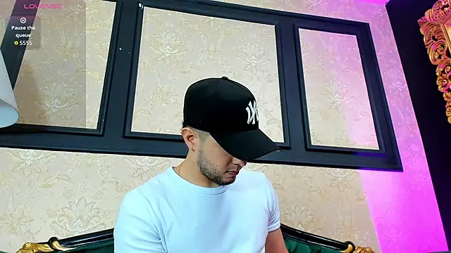 Snapshot of GrantBlake chatting on February 13, 2026, 5:51 am GrantBlake online show from February 13, 2026, 5:51 am