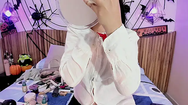 Snapshot of AlissaJoness chatting on October 25, 2025, 11:42 am AlissaJoness online show from October 25, 2025, 11:42 am