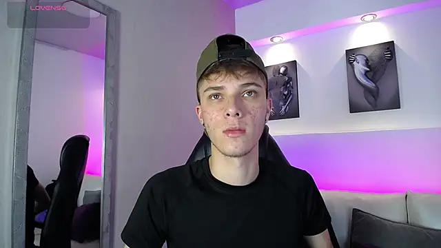 Snapshot of Robbin_Blaze chatting on December 3, 2025, 5:08 am Robbin Blaze online show from December 3, 2025, 5:08 am