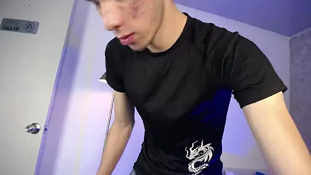 Snapshot of Robbin_Blaze chatting on September 19, 2025, 9:19 pm Robbin Blaze online show from September 19, 2025, 9:19 pm