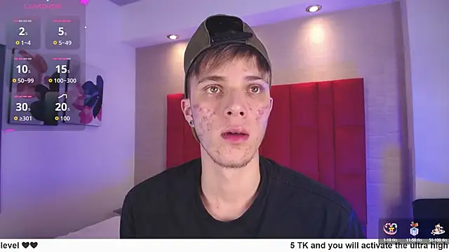 Snapshot of Robbin_Blaze chatting on October 3, 2025, 8:21 pm Robbin Blaze online show from October 3, 2025, 8:21 pm