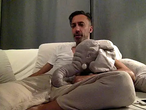 who am i x404 online show from September 13, 2025, 9:48 pm