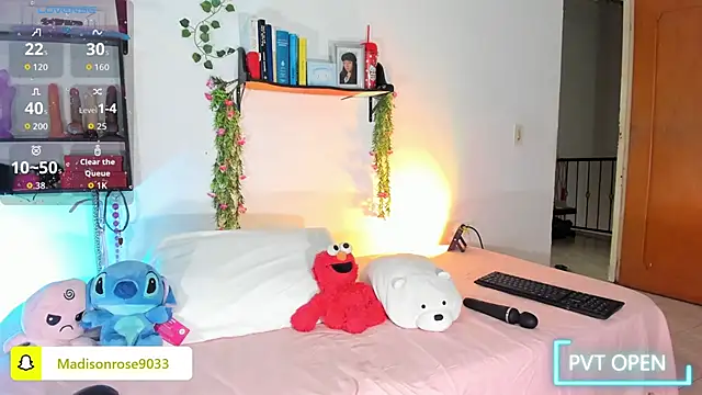 Maddy rosse12 online show from September 24, 2025, 3:18 pm