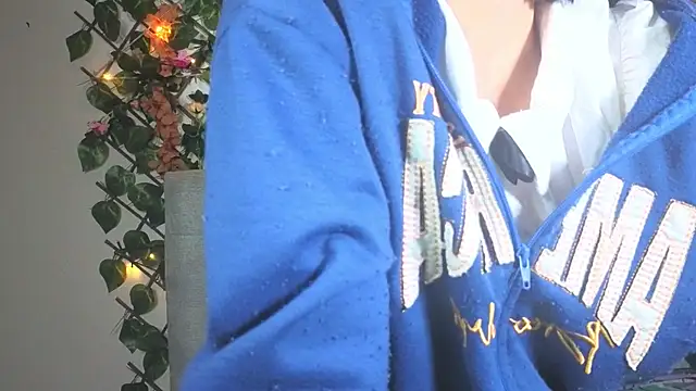 ALISSON VEGA online show from November 15, 2025, 7:12 am